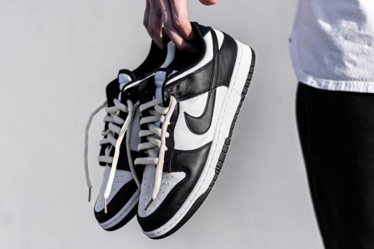 Stap in stijl: ontdek de tijdloze klasse van Nike Dunk Low sneakers